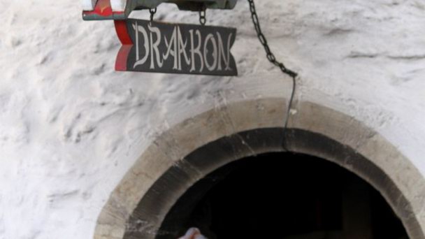 Средневековая корчма III Draakon в Таллине