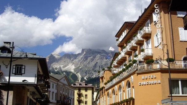 Кортина-д`Ампеццо в Доломитовых Альпах