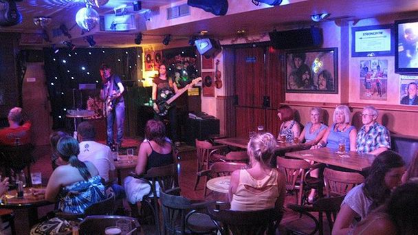 Бар Victoria в Барселоне