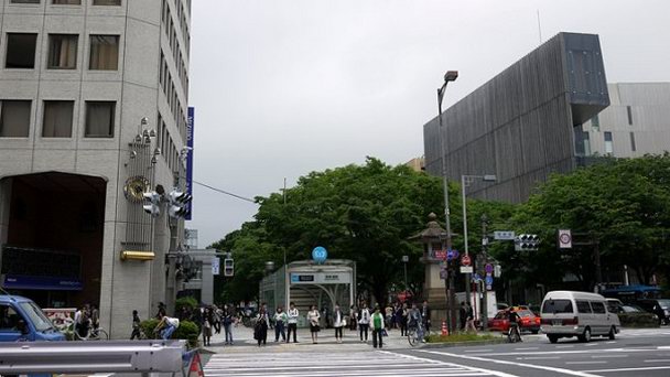 Станция Омотэсандо в Токио